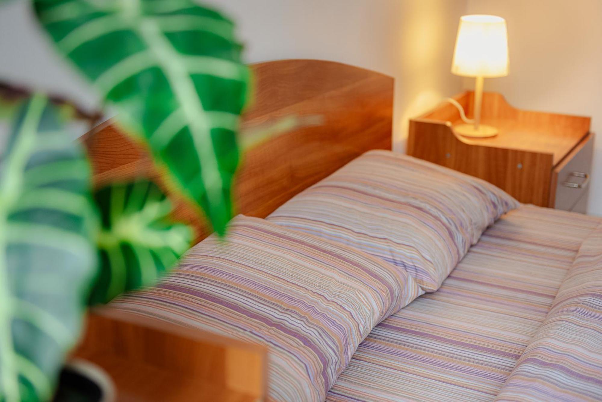 Old Town Chic 1 Bedroom W Self Check In Bucureşti Ngoại thất bức ảnh